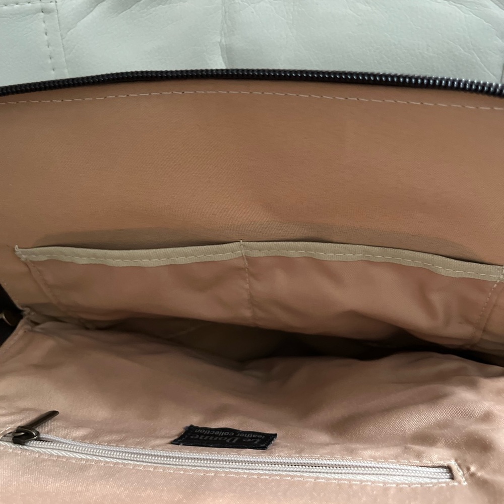 Le Donnie Leather River Backpack - Picture 3 of 5